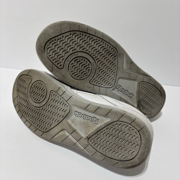 Reebok Women’s RB4161, White Composite Toe Sneakers, Size 8 Wide - Picture 6 of 6